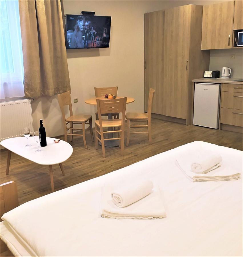 Penzion Adéla Rožnov pod Radhoštěm Exterior foto