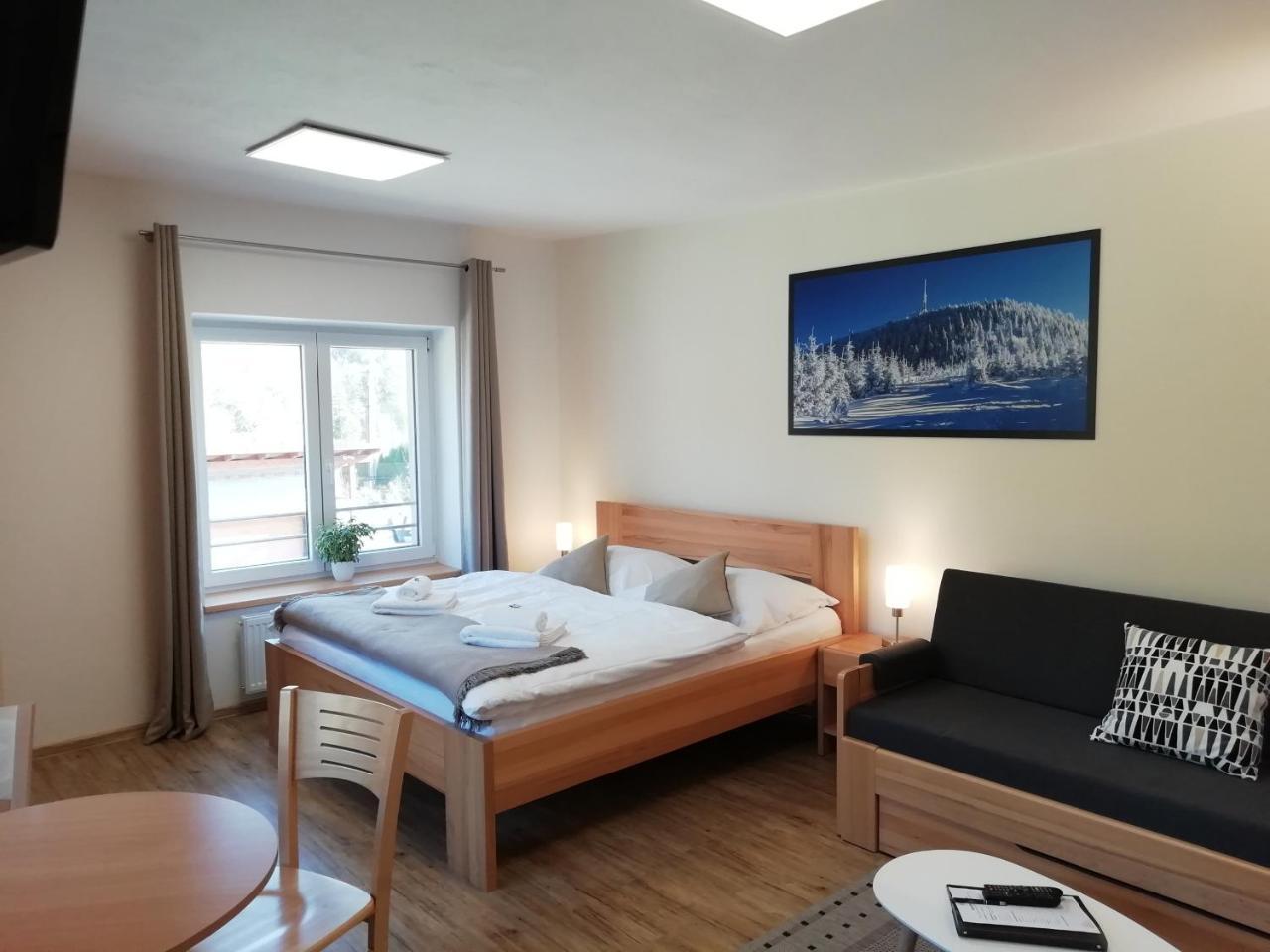 Penzion Adéla Rožnov pod Radhoštěm Exterior foto